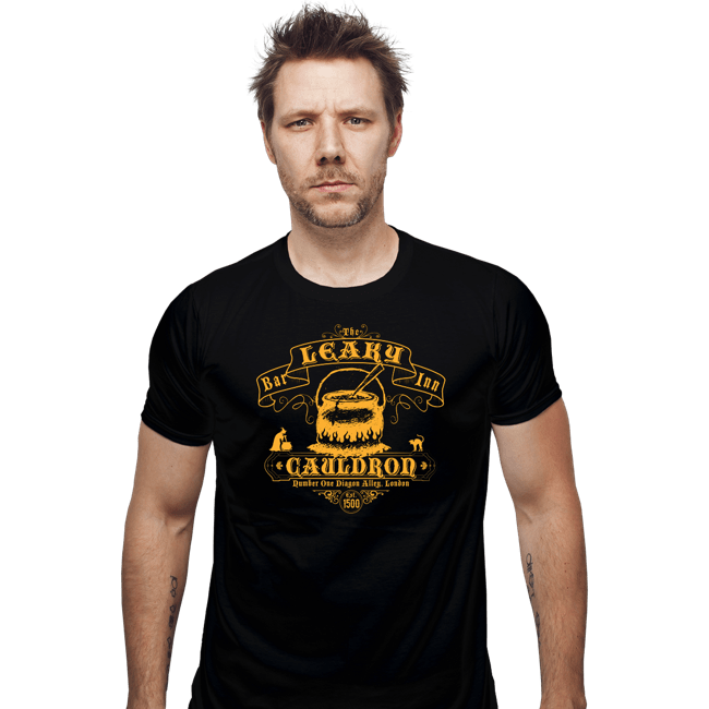 Shirts Fitted Shirts, Mens / Small / Black Leaky Cauldron
